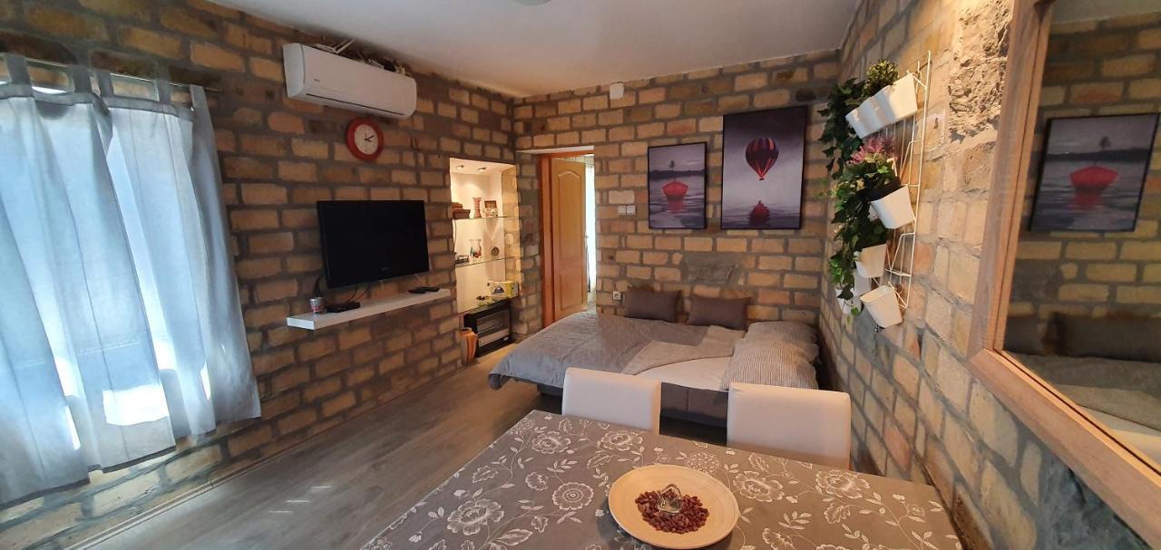 Appartamento Bakina Kuca Golubac Esterno foto