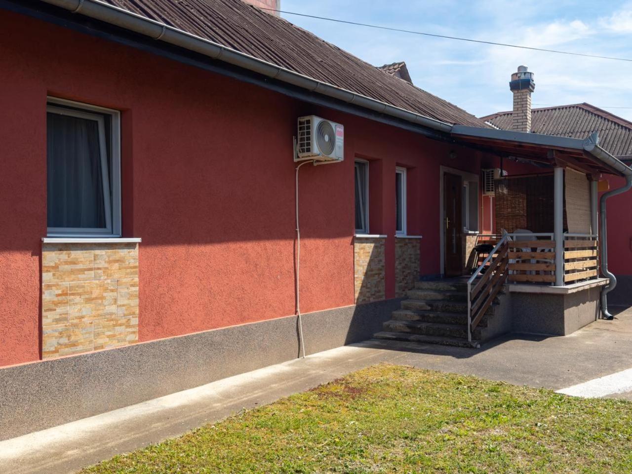 Appartamento Bakina Kuca Golubac Esterno foto